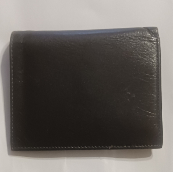 Gucci Unique Brown Bifold Wallet - Picture 2 of 5